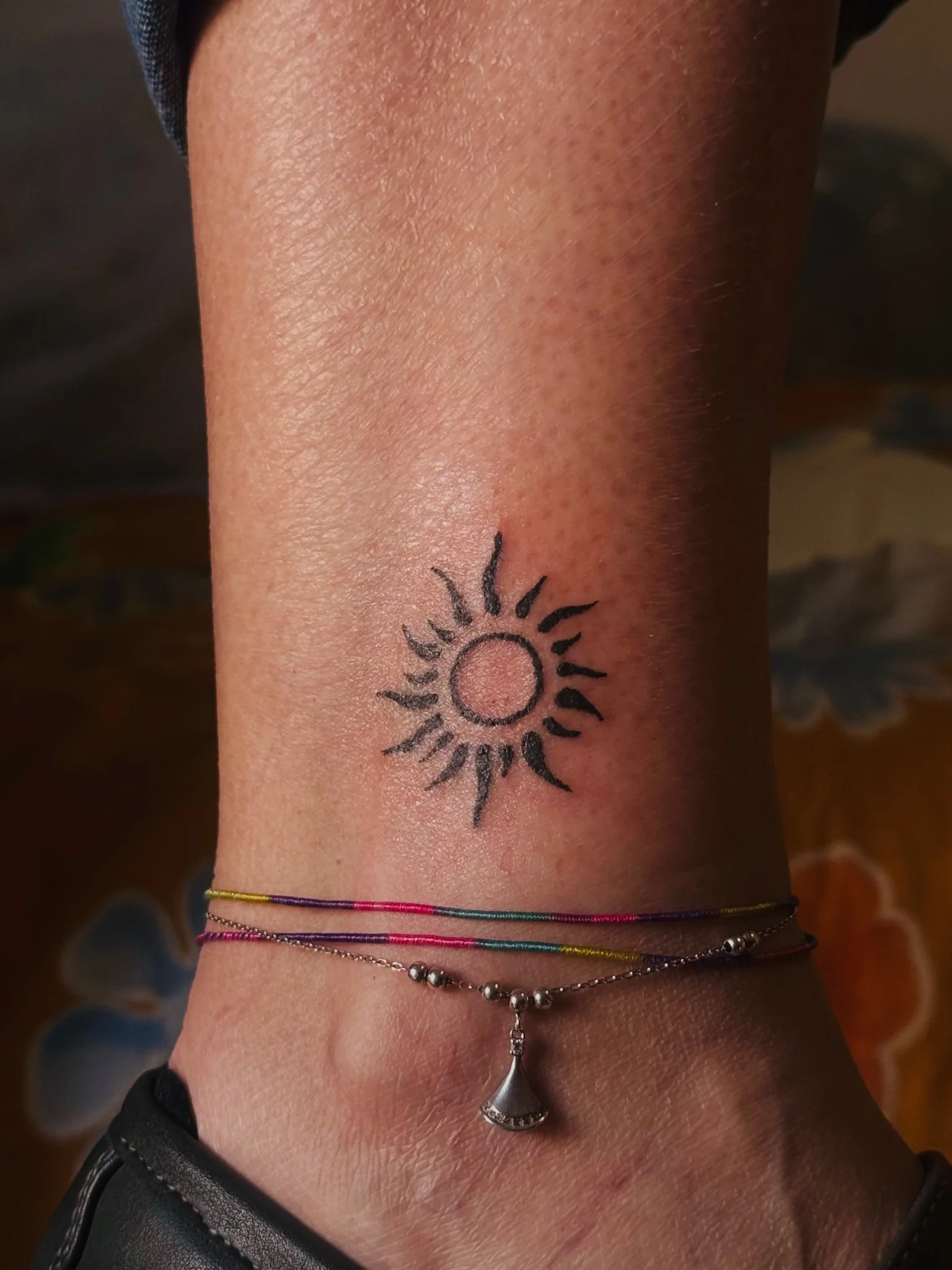 Minimalist tattoo by Nina Gotsuli