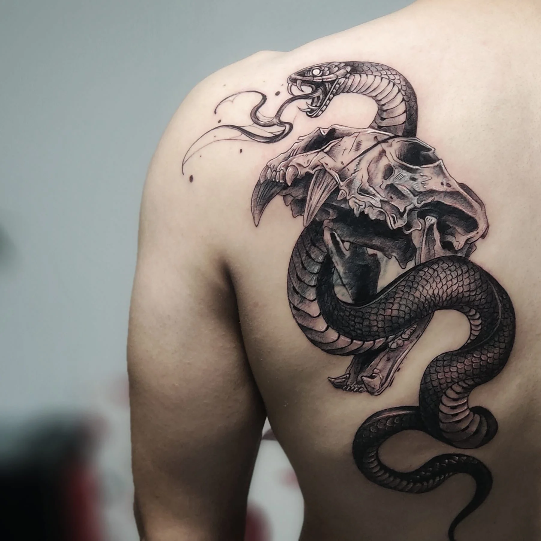 Black & Grey tattoo