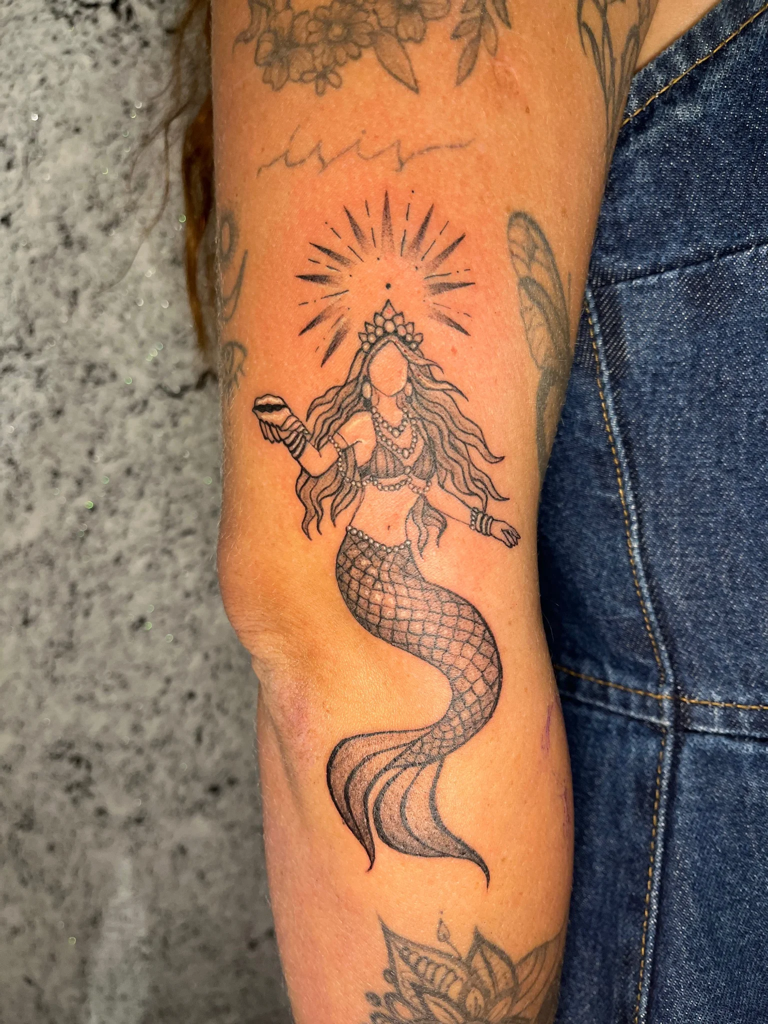 Fine Line tattoo by Larissa Olecsiuc