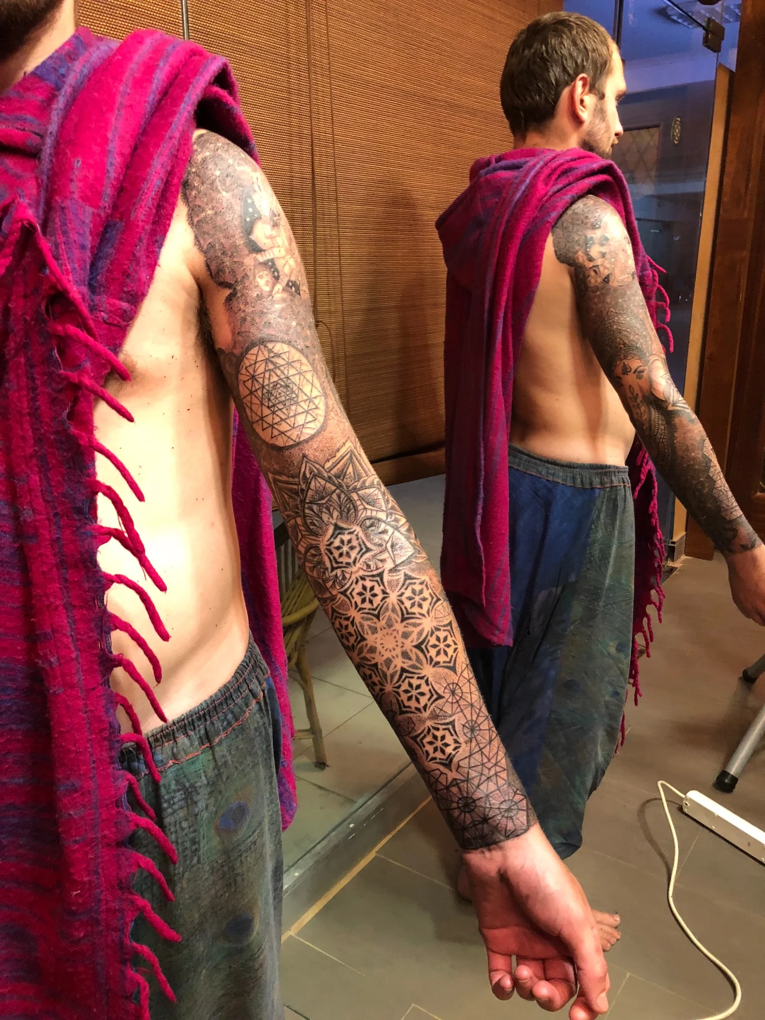 Geometric tattoo by Burçhan
