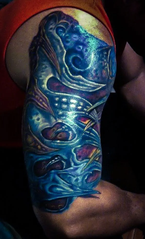 Biomechanical tattoo by Emerson Rm
