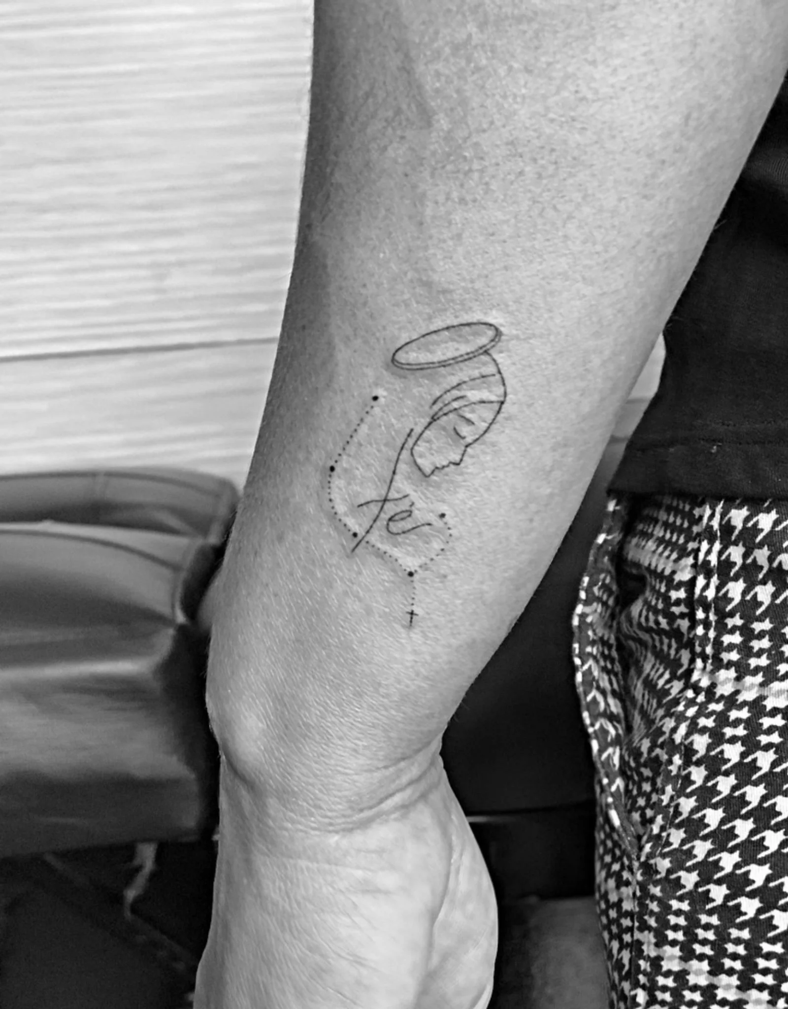 Fine Line tattoo