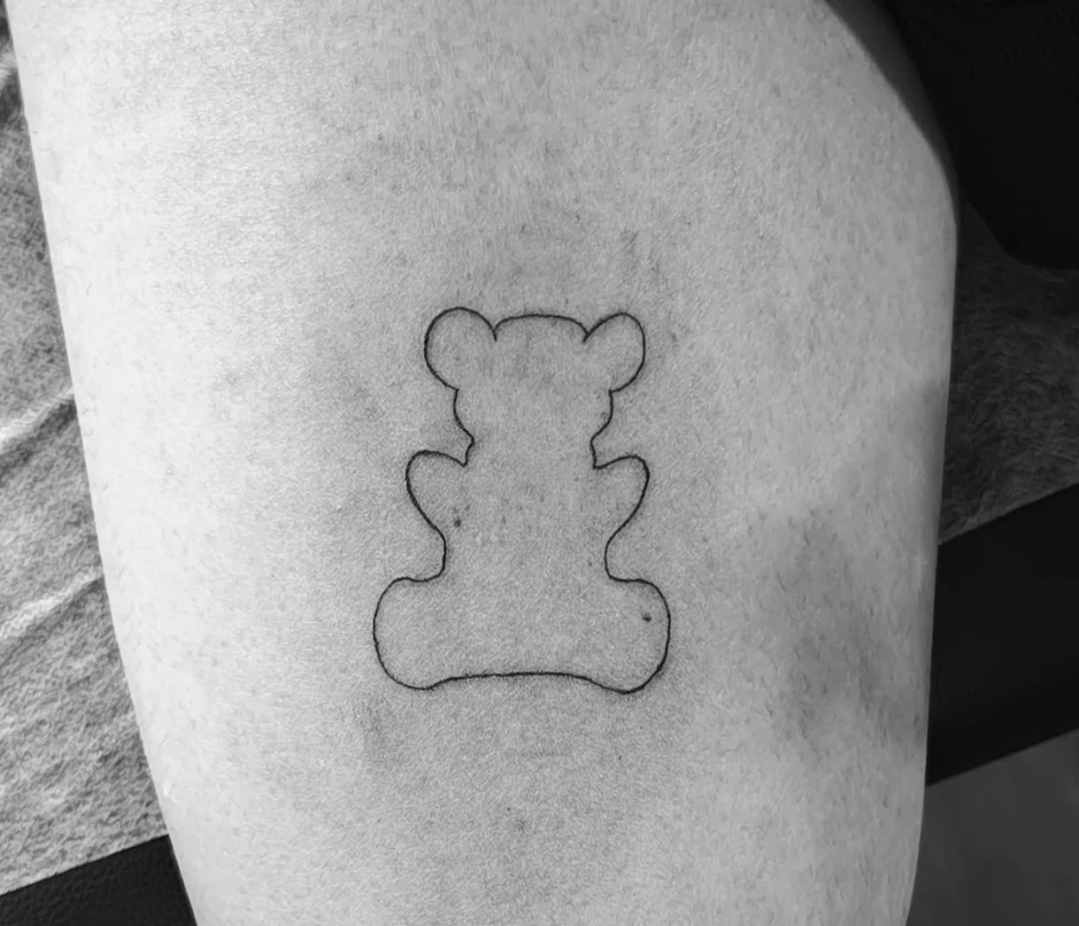 Fine Line tattoo
