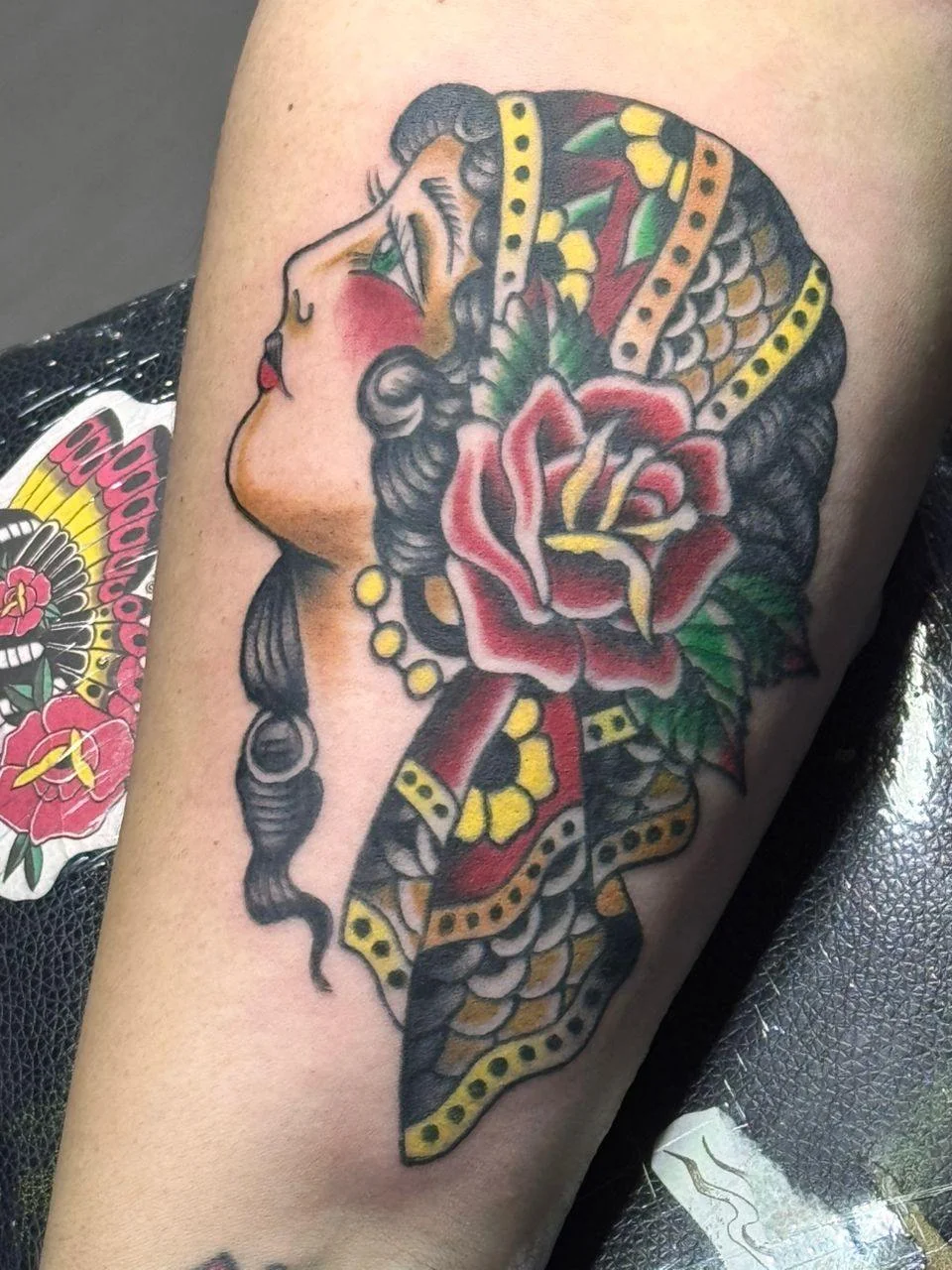 American Traditional tattoo by Rafael Llamozas Duque