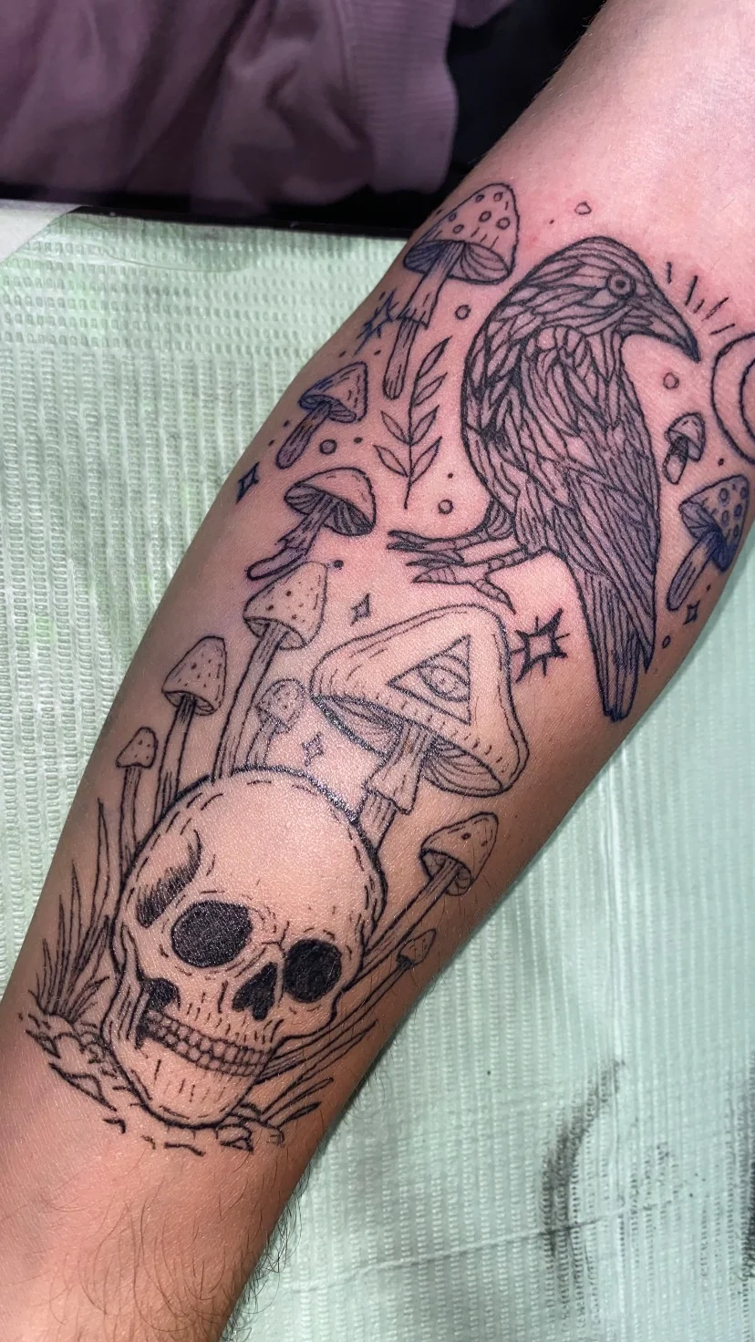 Illustrative tattoo by Alondra_ink