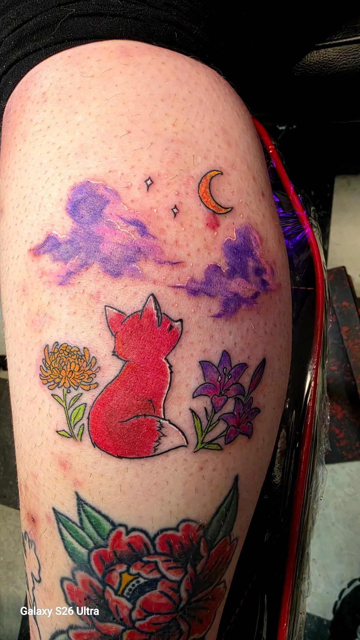 Colorful neo-traditional fox with florals and moon on thigh