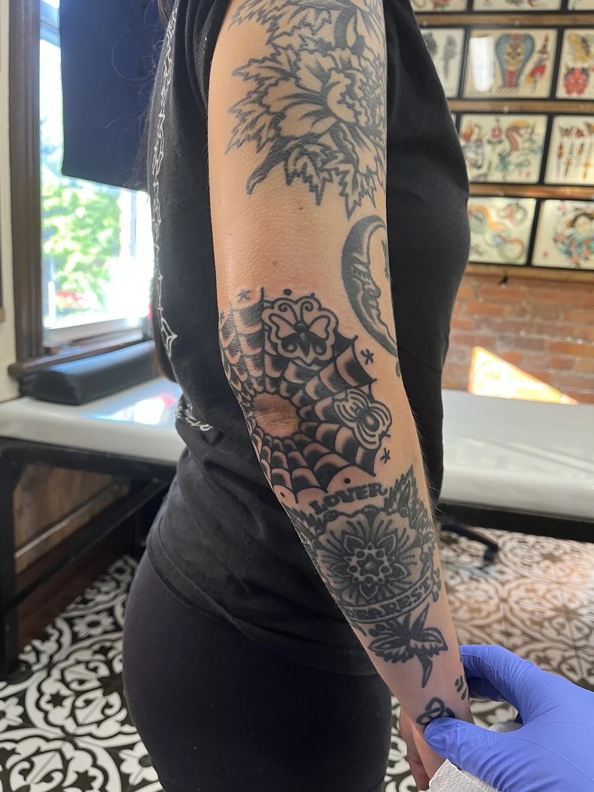 Hotshot Tattoo tattoo shop in Hamilton, ON