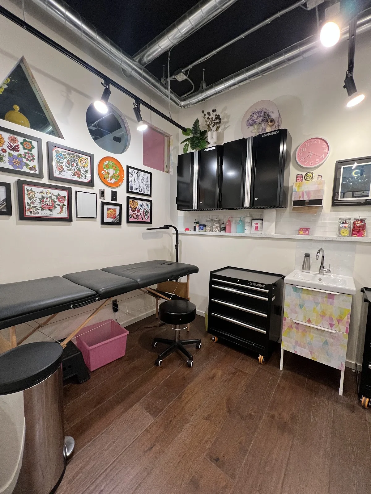 Tattoo Zoo tattoo shop in Victoria, BC