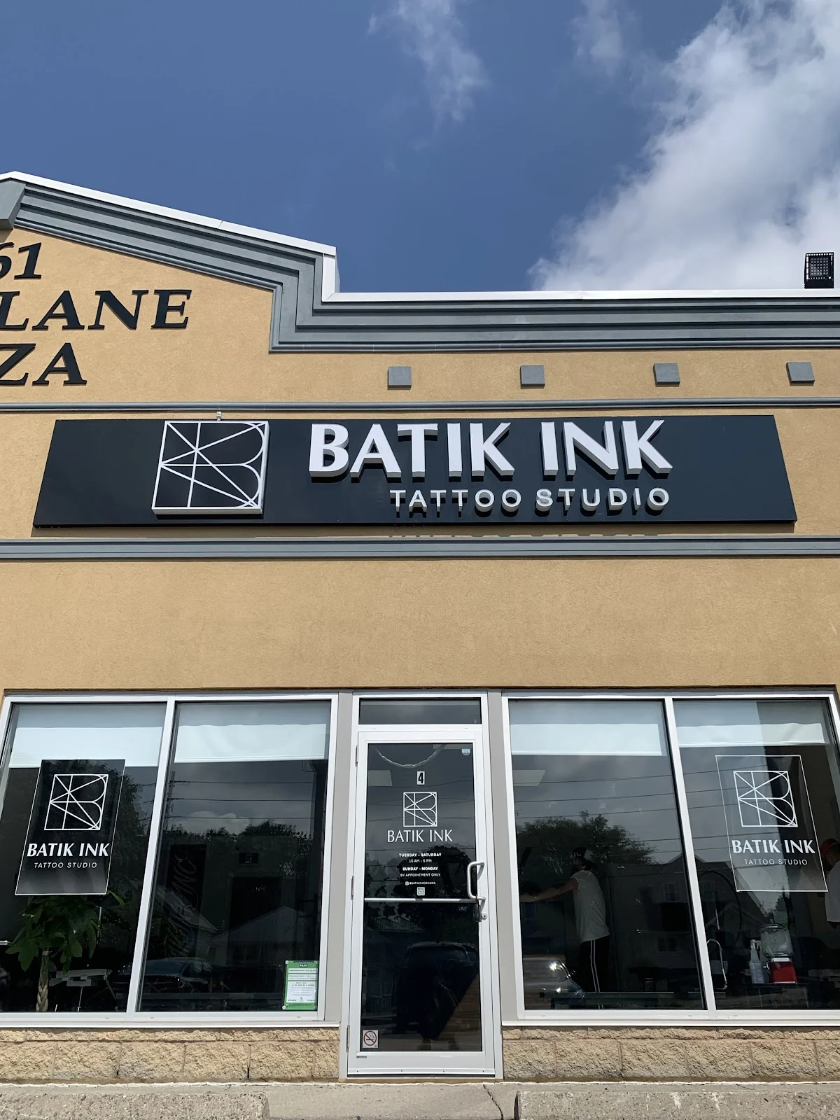 Batik Ink tattoo shop in Oshawa, ON