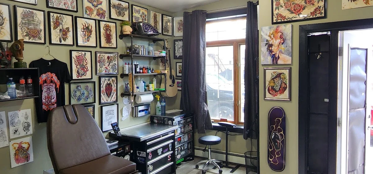 Blue Collar Tattooers tattoo shop in Windsor, ON