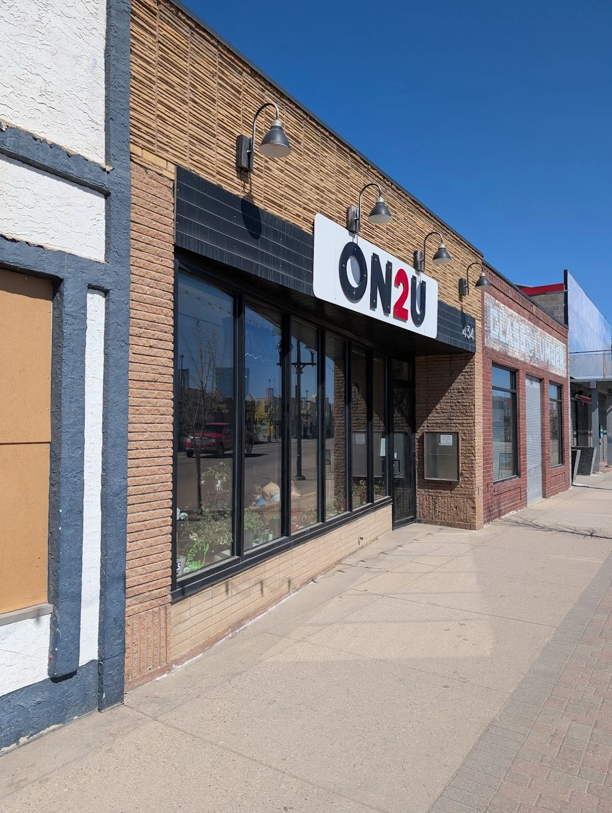ON2U Body Piercing & Tattoos tattoo shop in Saskatoon, SK