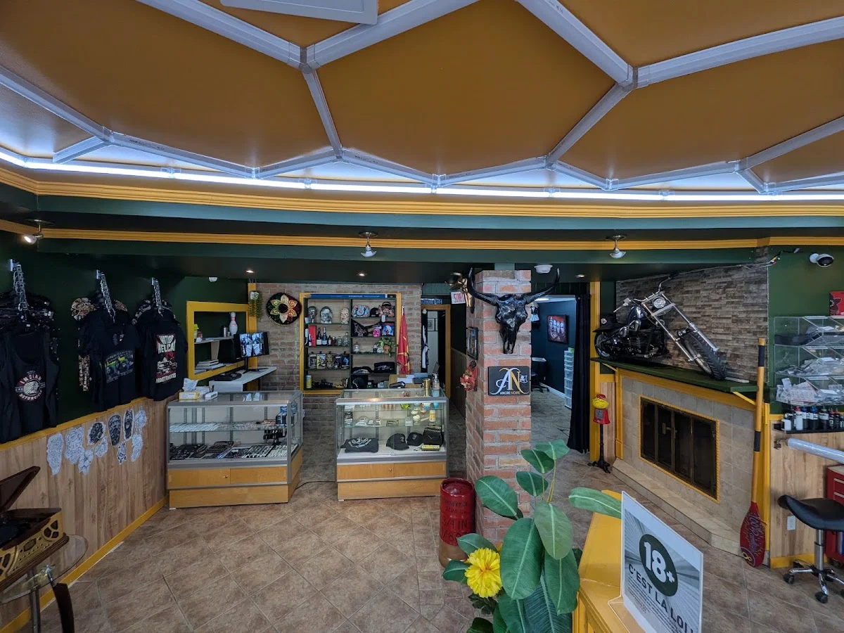 M.F Tattoo tattoo shop in Trois-Rivières, QC