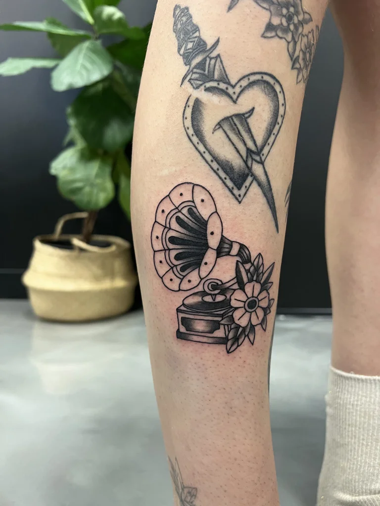 beeink tattoo tattoo shop in Saint-Jean-sur-Richelieu, QC