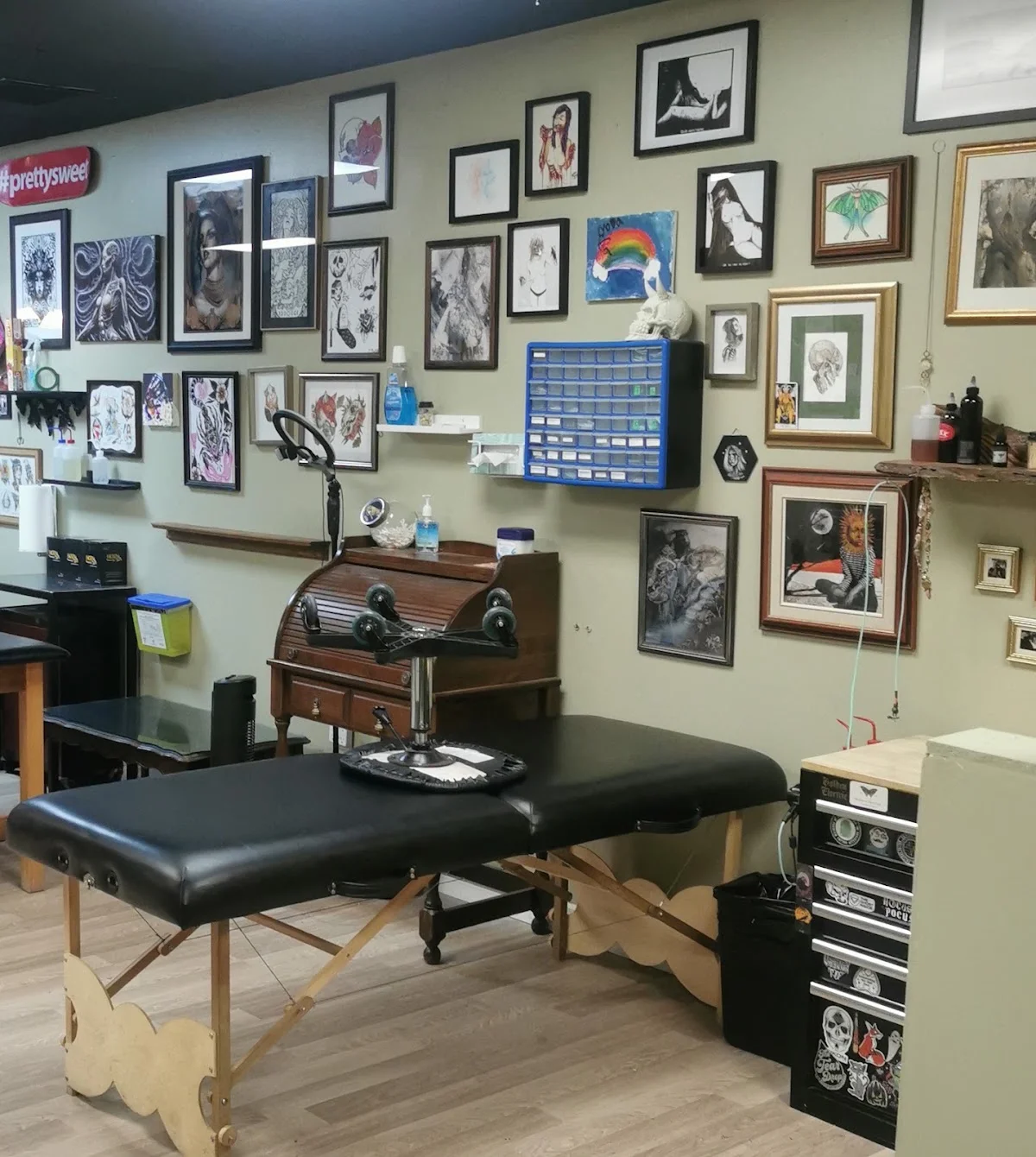 Golden Electric Tattoo tattoo shop in Sarnia, ON