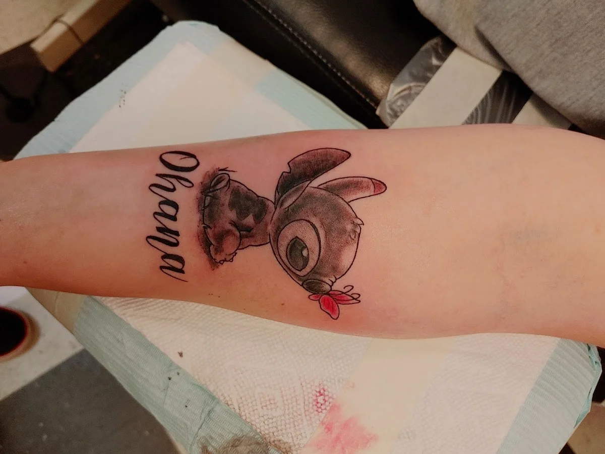 Vancouver Island Tattoo & Body Piercing tattoo shop in Courtenay, BC