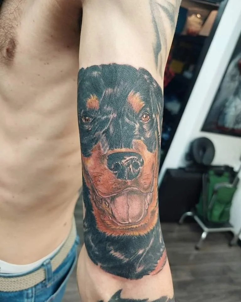 The Art Crypt Tattoos and Piercing tattoo shop in St. Thomas, ON