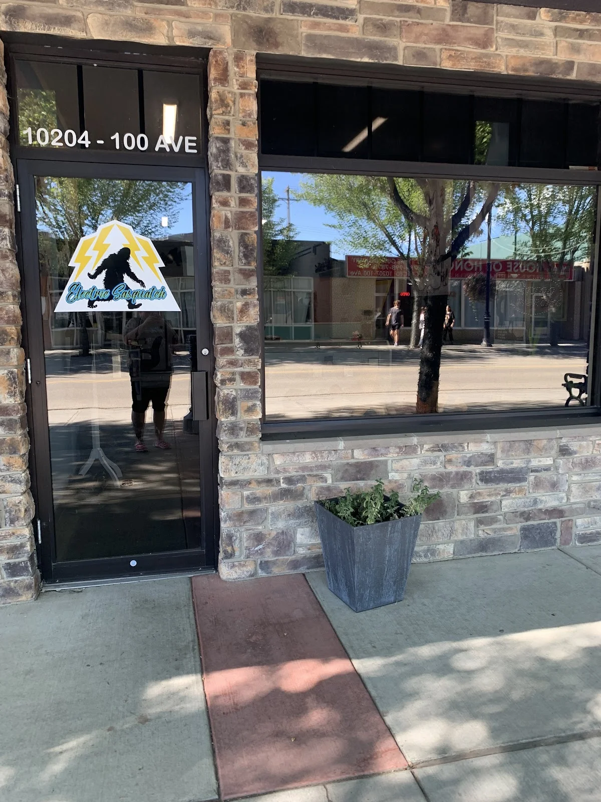 Electric Sasquatch Tattoo & Piercing tattoo shop in Fort Saskatchewan, AB