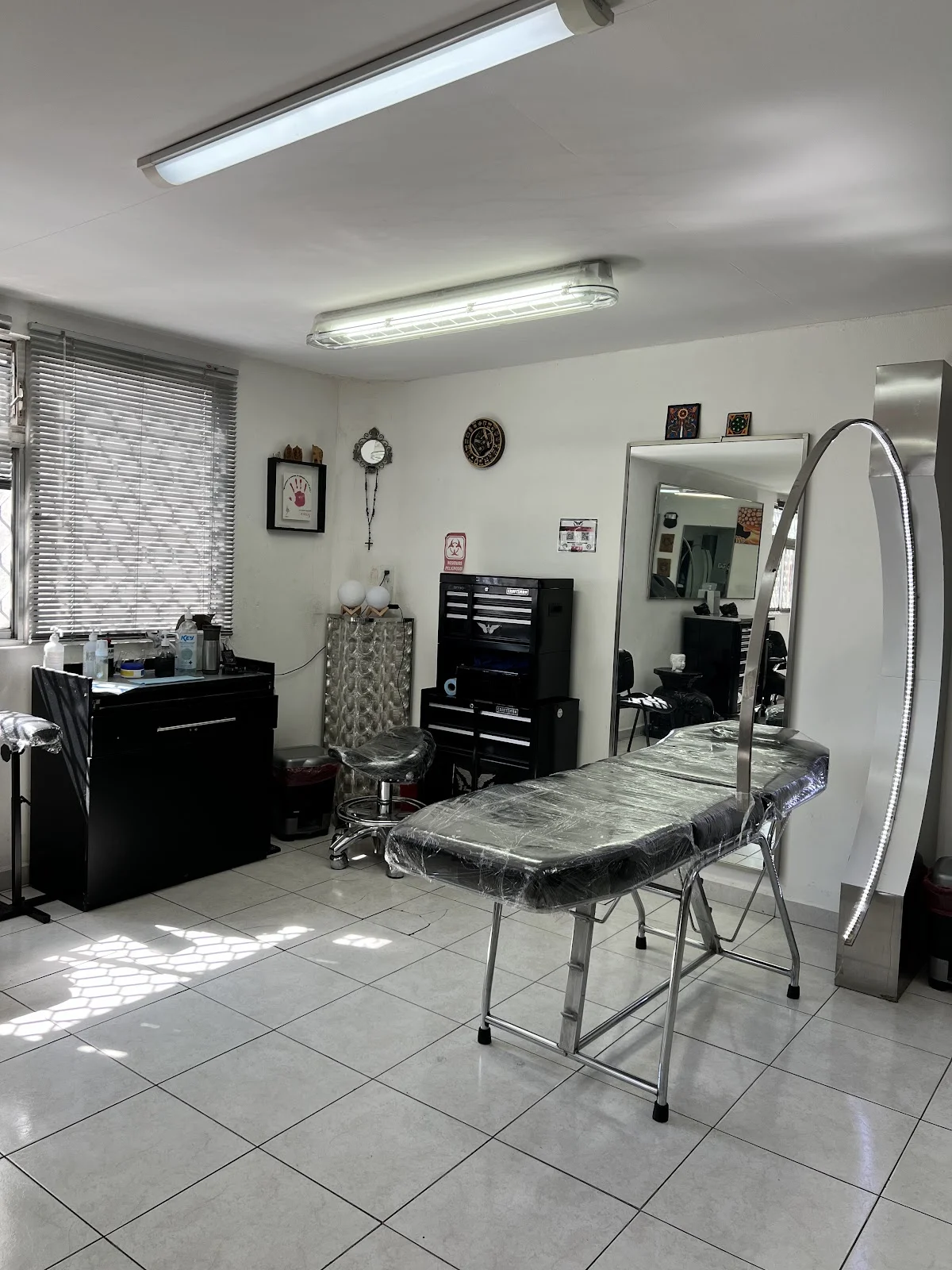 212ink&LOMAS VERDES INK BODY ART tattoo shop in Naucalpan de Juarez, Méx.