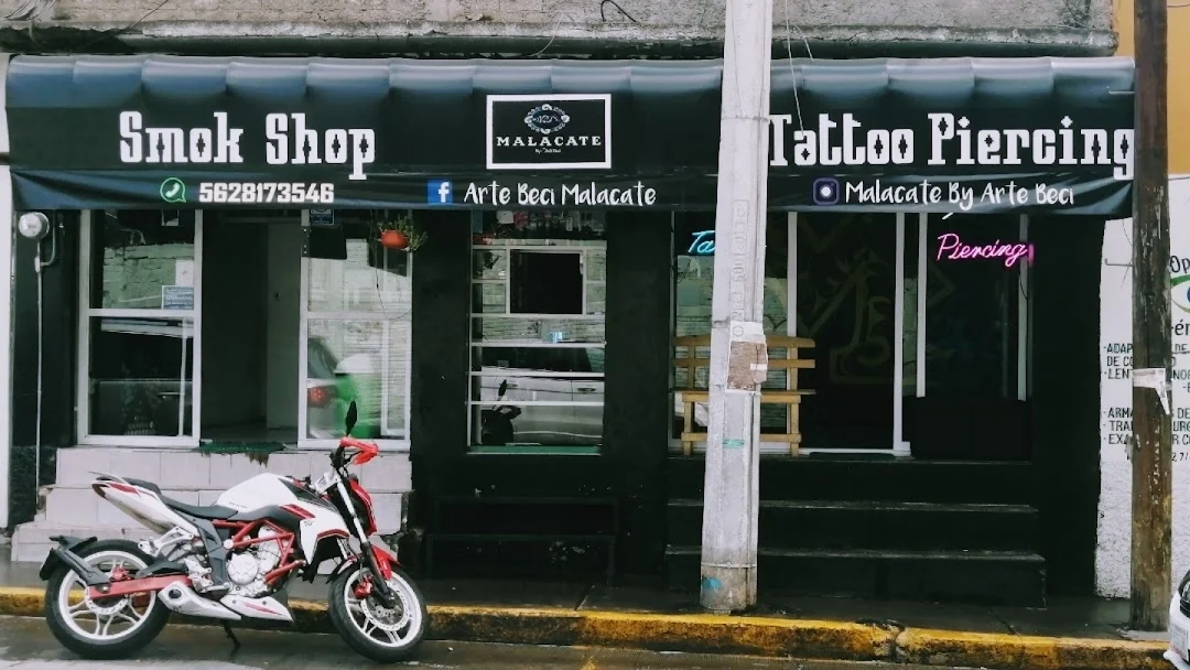 Malacate tattoo & piercing, Smok Shop tattoo shop in Tlalnepantla, Méx.