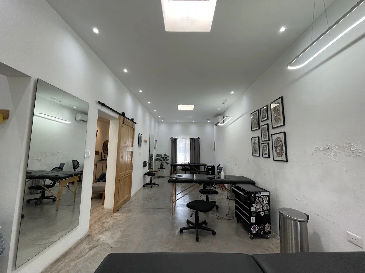 Mano Negra Tattoo & Piercing tattoo shop in Ciudad Obregon, Son.