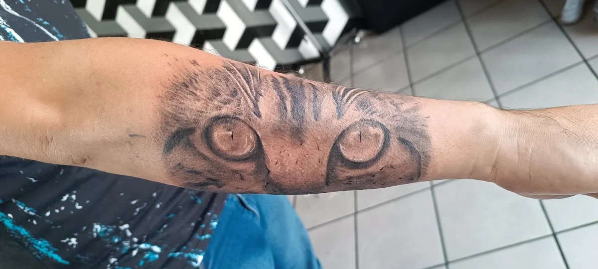 Arthur Vazquez tattoo tattoo shop in Uruapan, Mich.
