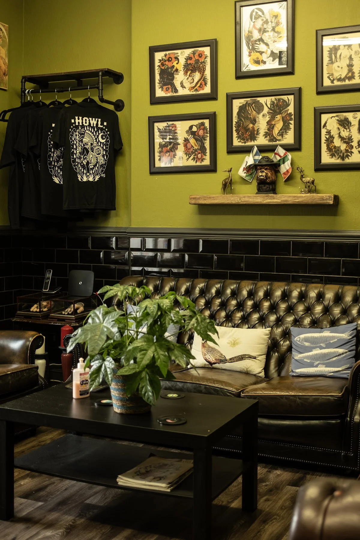 Palm Noir Tattoo tattoo shop in Birkenhead, ENG