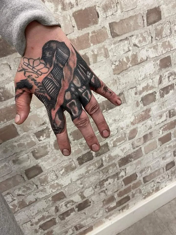 Ink-jection tattoo shop in Kingston upon Hull, ENG