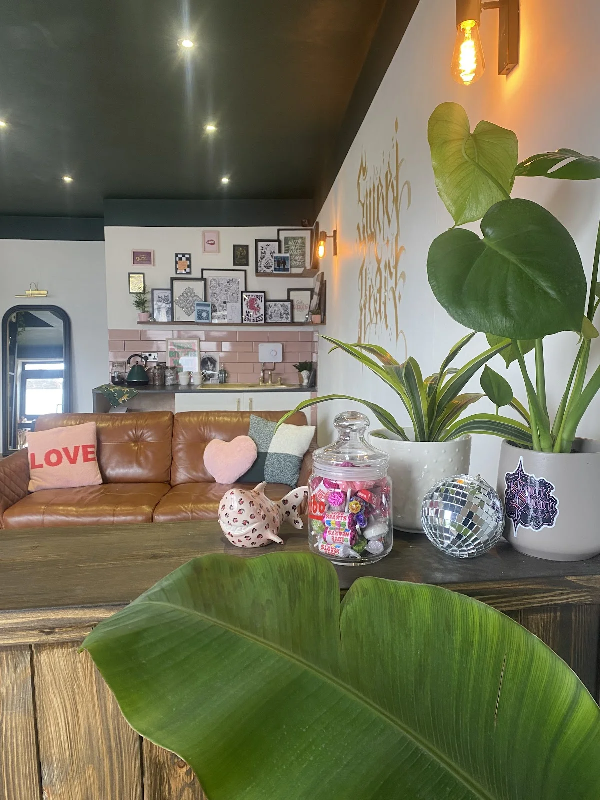 Sweetheart Tattoo Parlour tattoo shop in Wolverhampton, ENG