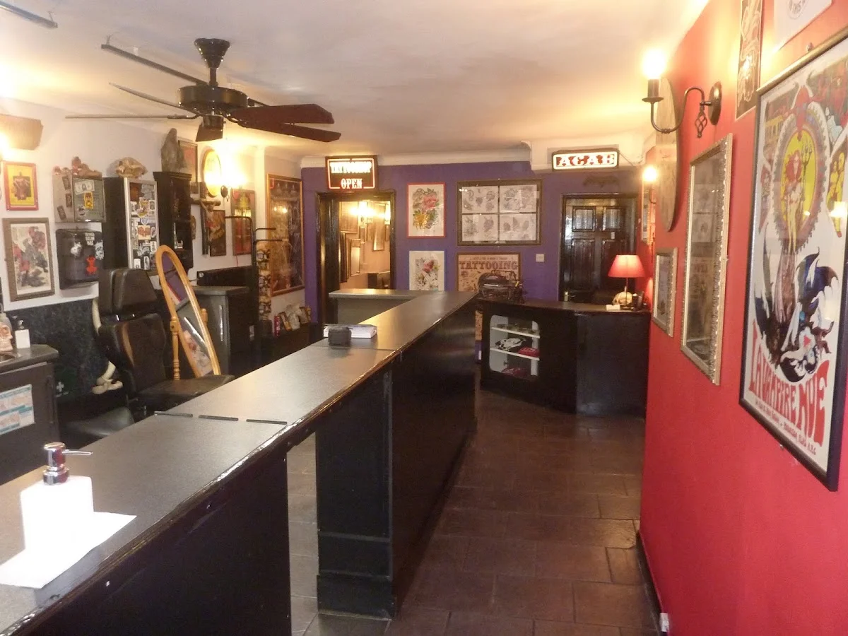 Sims Tattoos tattoo shop in Croydon, ENG