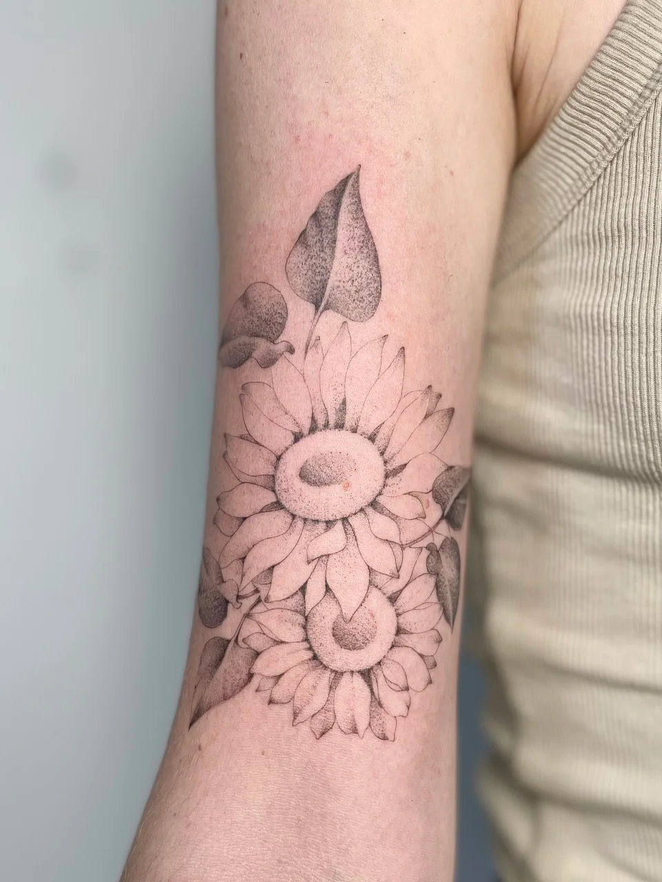Yuliana Fine Line Tattooing tattoo shop in Cambridge, ENG