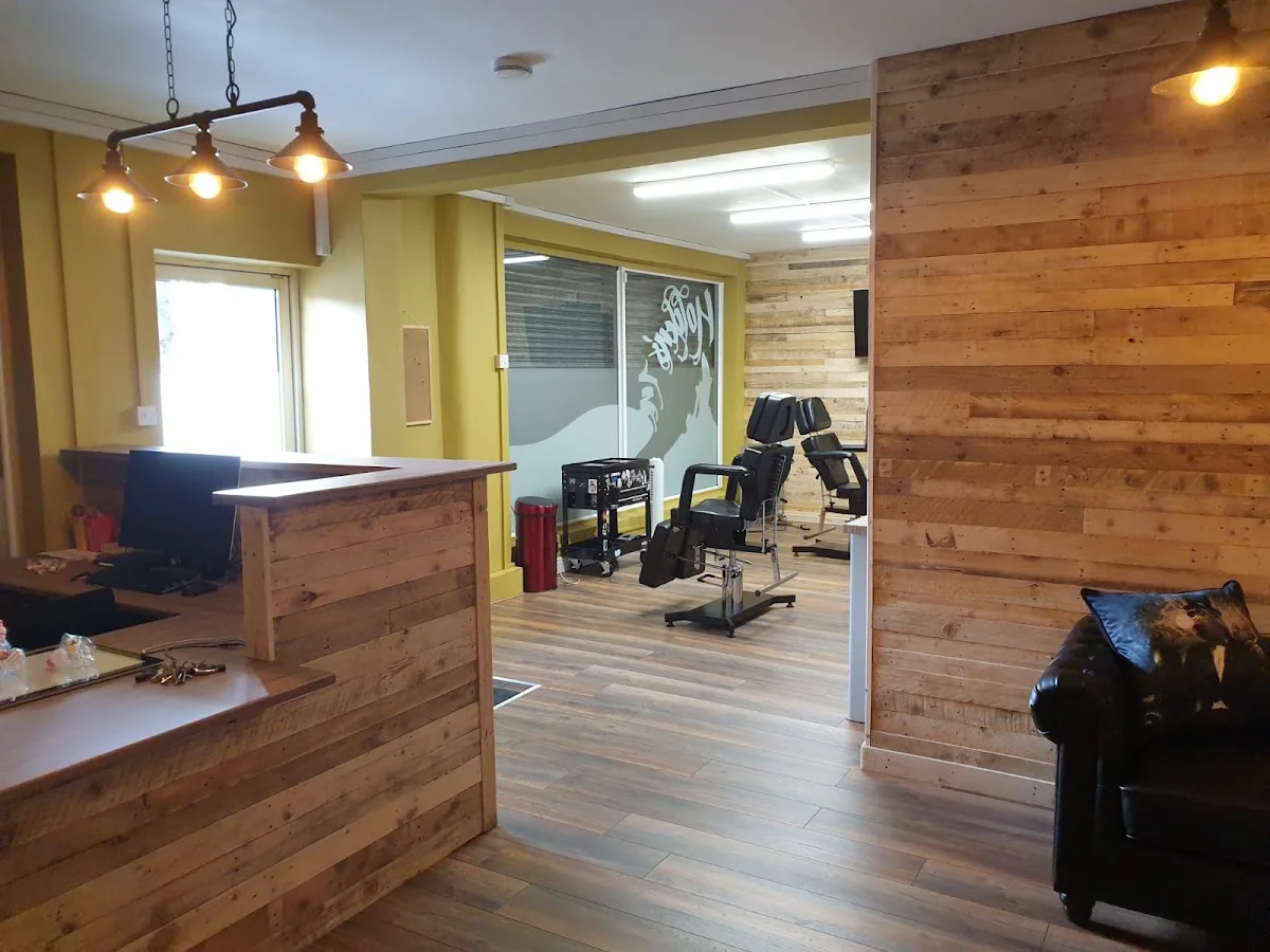 Holden's Ink Tattoo Studio photo