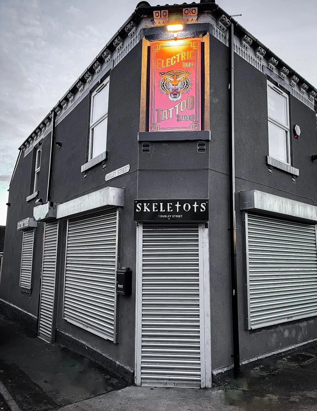 Electric Tiger Tattoo & Piercing photo
