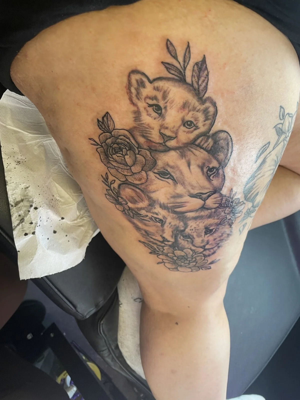 Asylum 13 tattoo studio photo