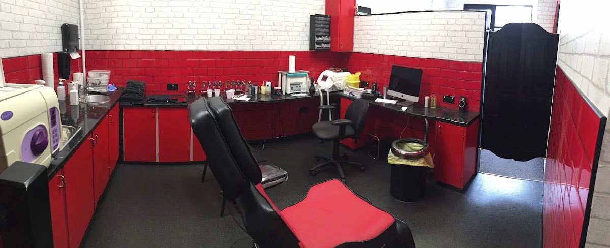 Dave's Lucky 13 Tattoo Studio tattoo shop in Gillingham, ENG