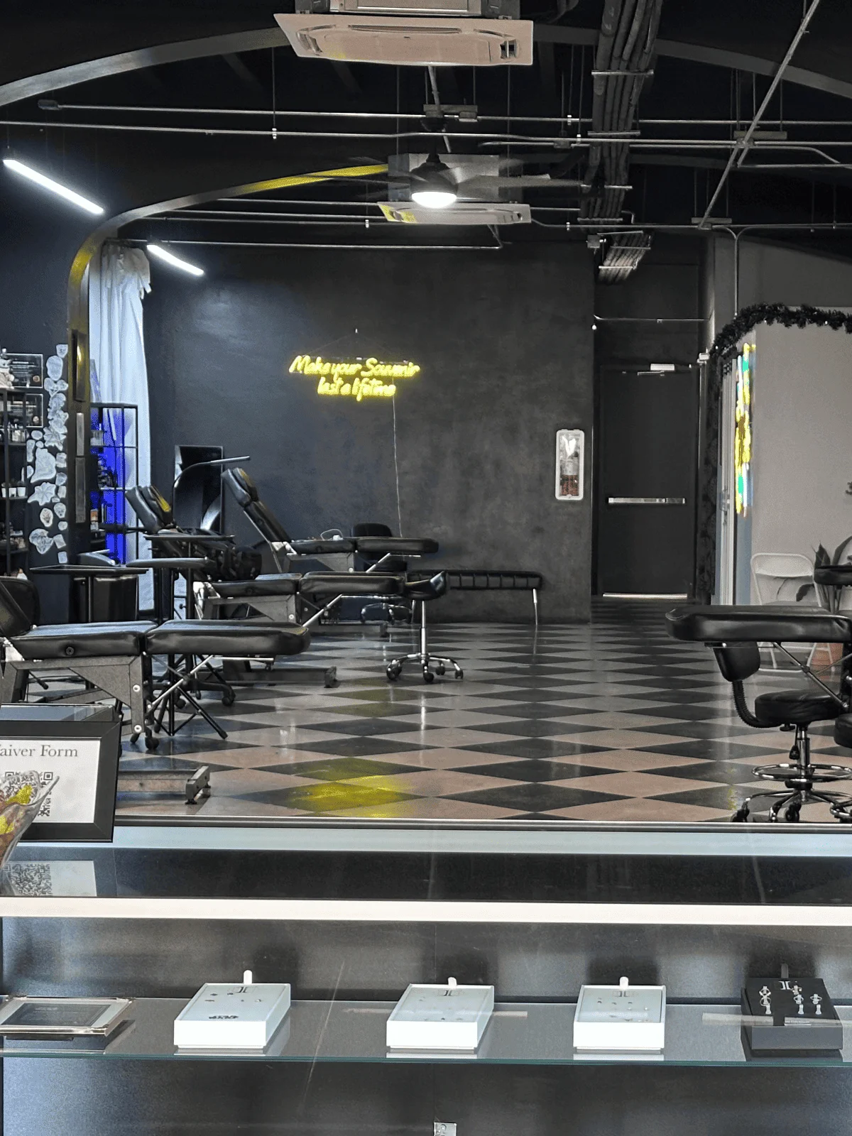 Whetu Tattoo Shop & Piercing tattoo shop in San Juan, PR