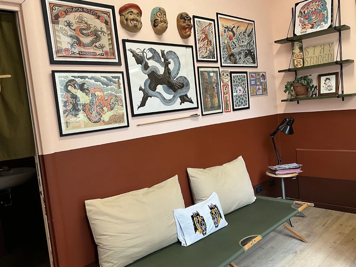 MAN'S RUIN TATTOO CLUB ISOLA tattoo shop in Milan, MI