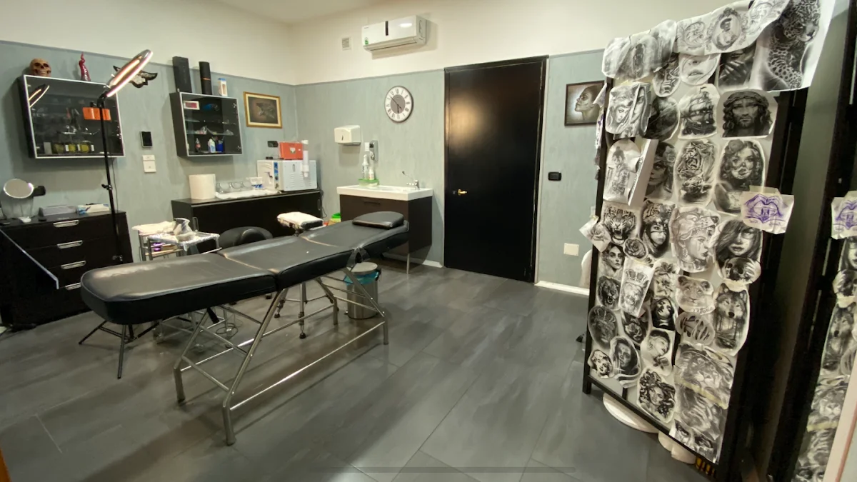 Sal Vaccaro Tattoo Studio tattoo shop in Naples, NA