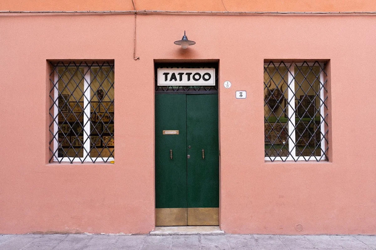 Dice Tattoo Shop tattoo shop in Bologna, BO