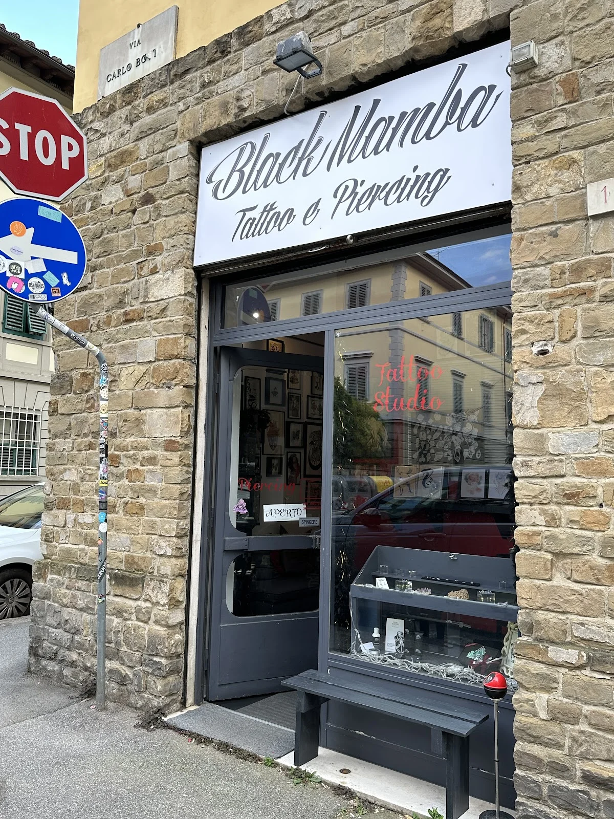 Black Mamba Tattoo tattoo shop in Florence, FI