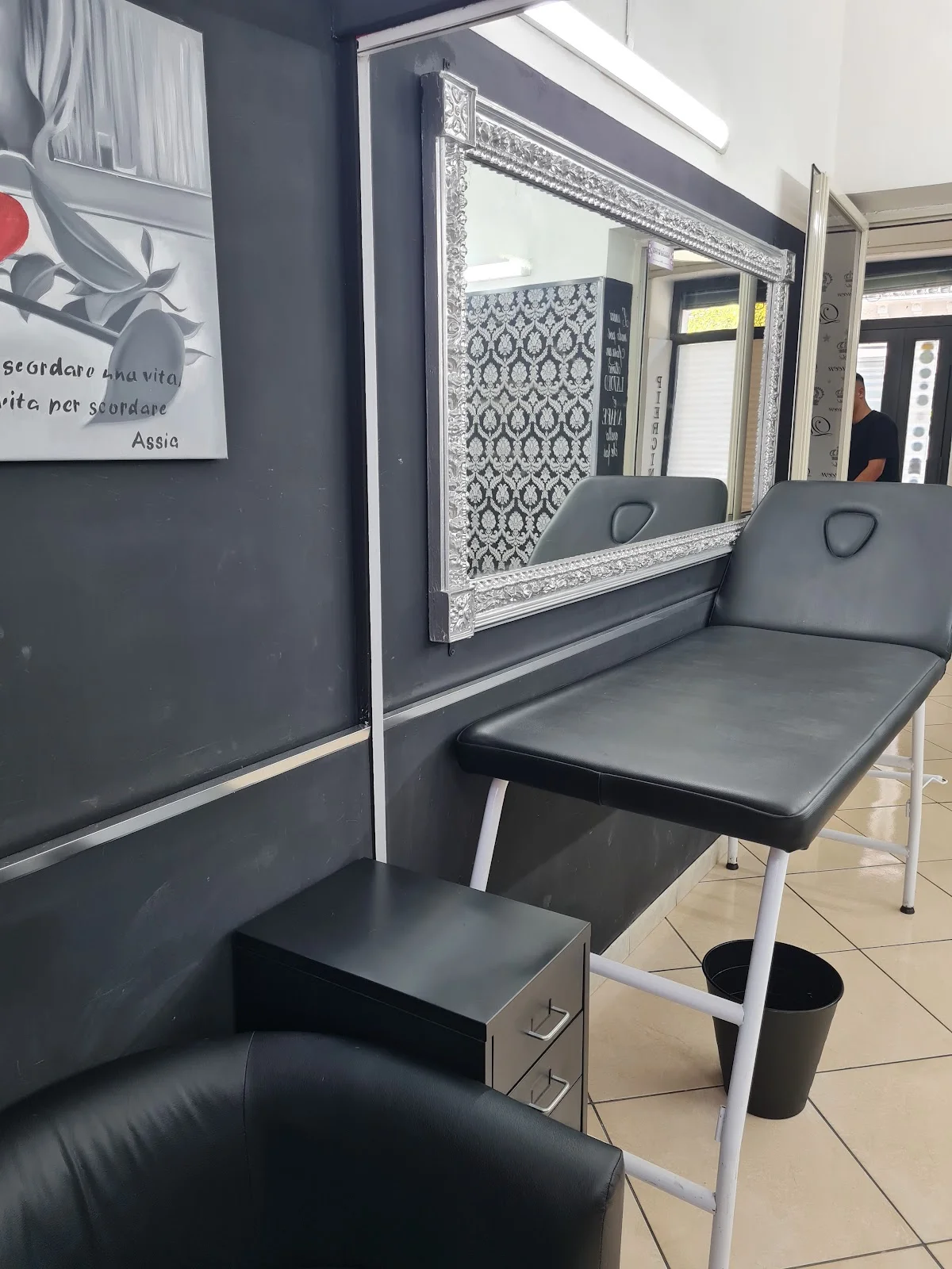 The Queen Of Tattoo And Body Piercing tattoo shop in Catania, CT