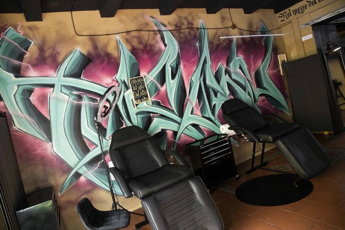 Tuscan Tattoo Studio & Calligraphy Atelier tattoo shop in Prato, PO
