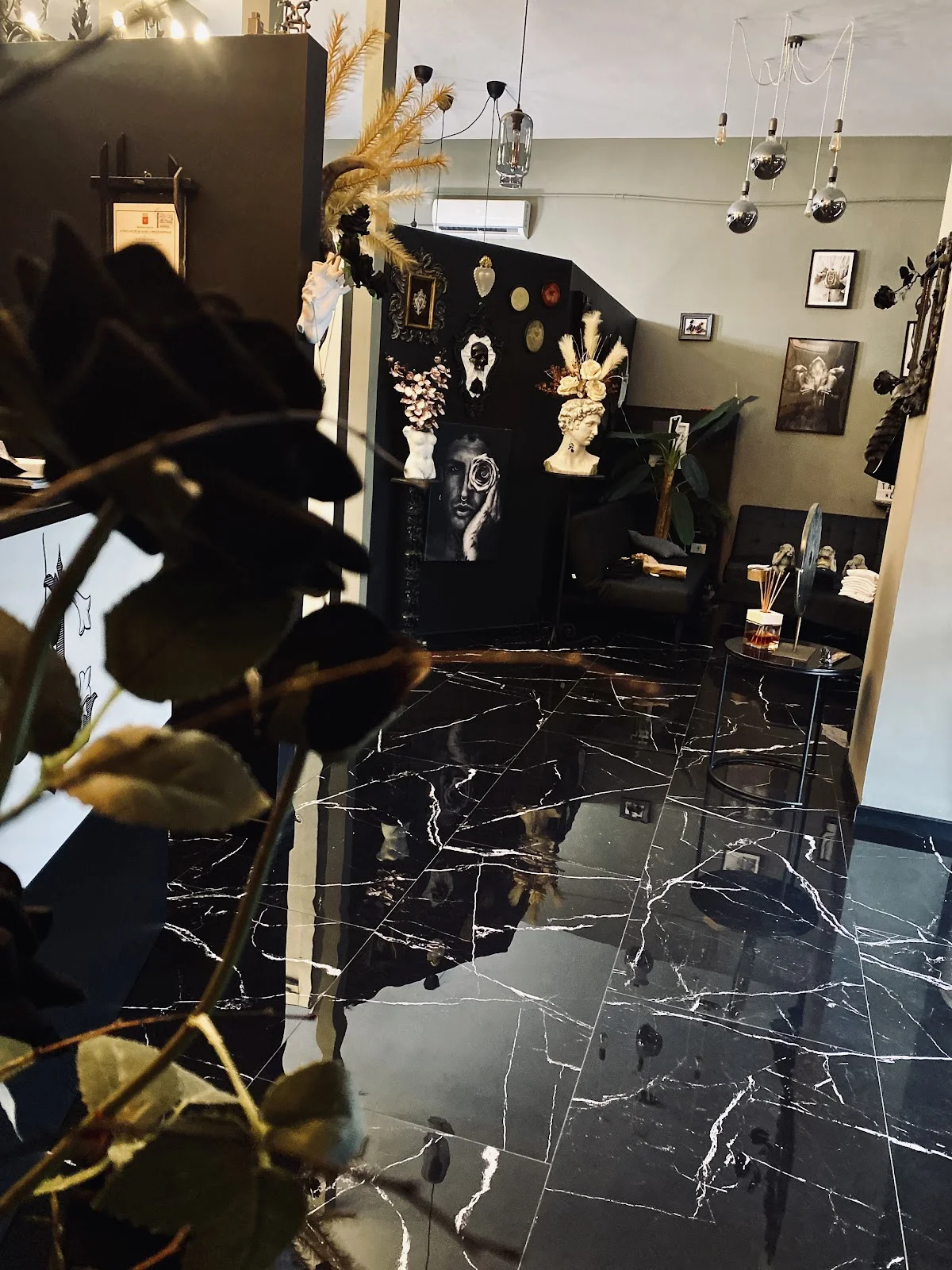 Calvartattoo tattoo shop in Prato, PO