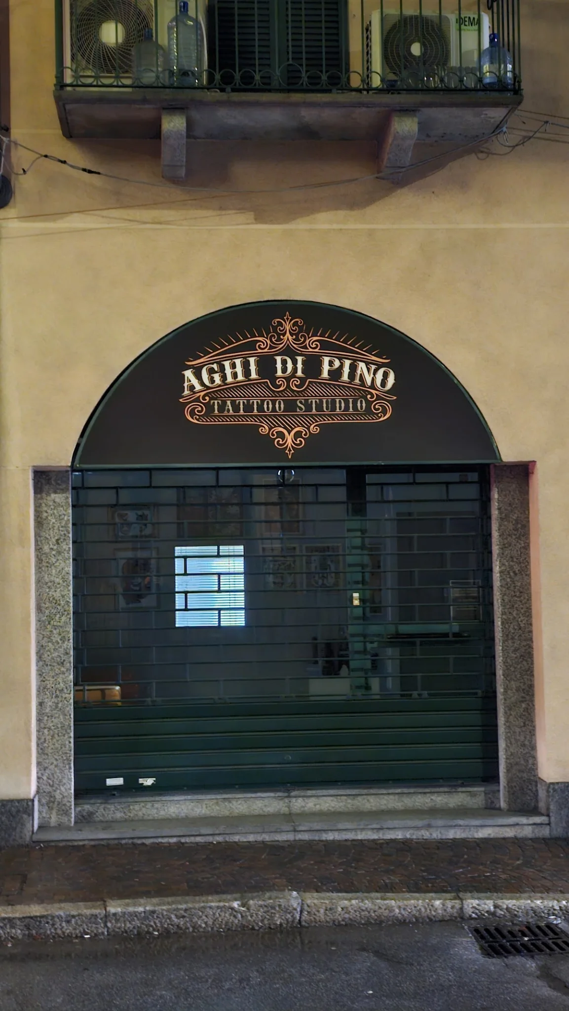 Aghi di Pino tattoo studio tattoo shop in Monza, MB