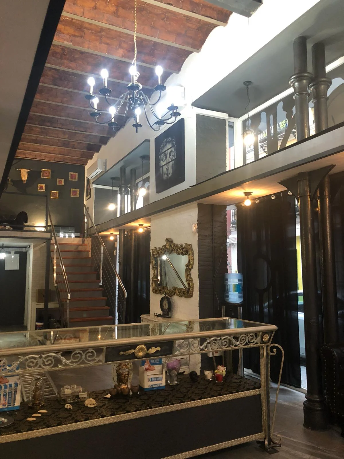 La Sacra Corona Tattoo & Piercing Sevilla tattoo shop in Sevilla, AN