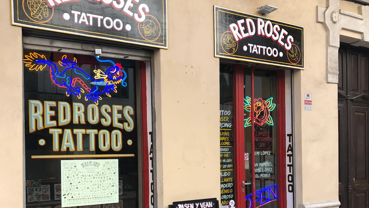 Red Roses Tattoo photo