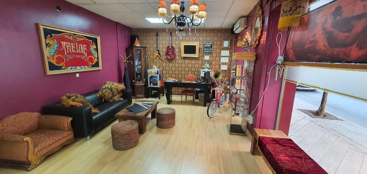 True Love tattoo & piercing tattoo shop in Murcia, MC