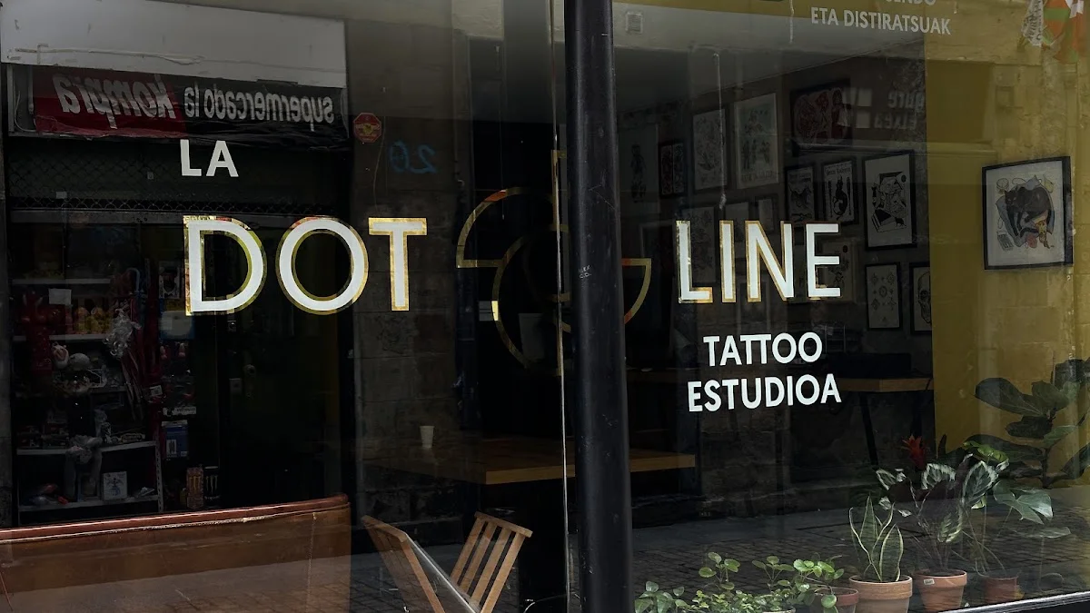 La Dotline Tattoo Studio photo
