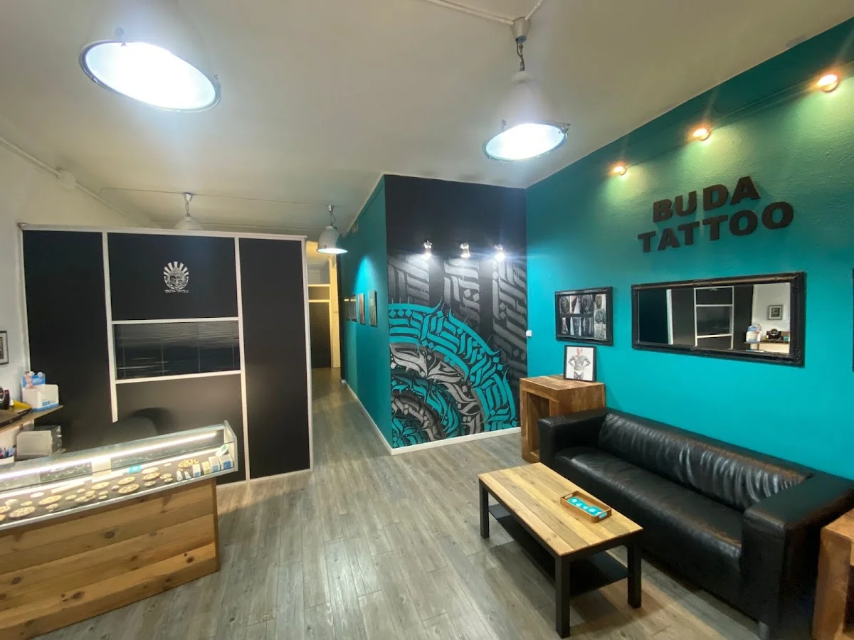 Buda Tattoo. Tatuatge piercing y microblading tattoo shop in L'Hospitalet de Llobregat, CT