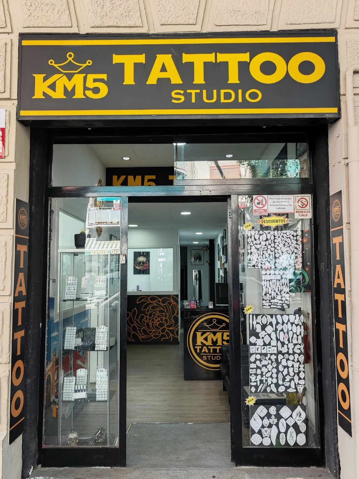 KM5 tattoo studio photo