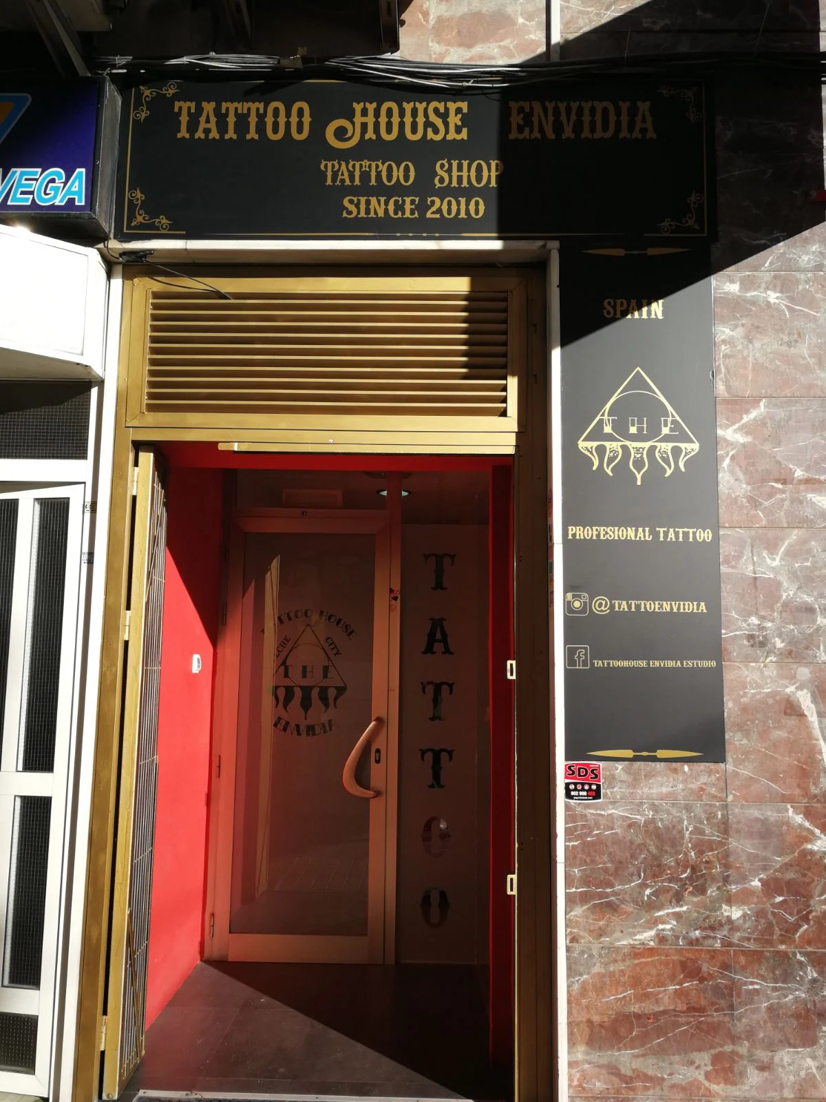 Tattoo House Envidia tattoo shop in Elche, VC